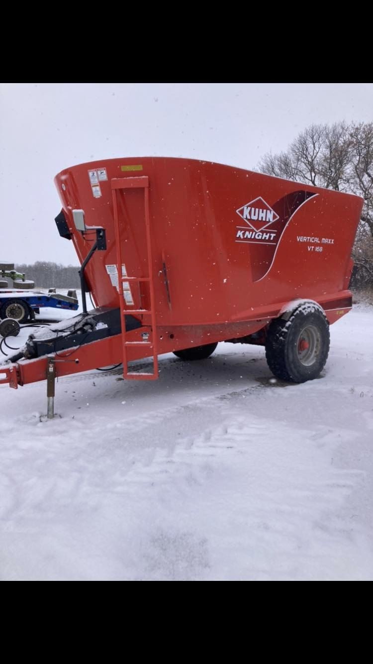 Kuhn mixer wagon — Machine Bluebook