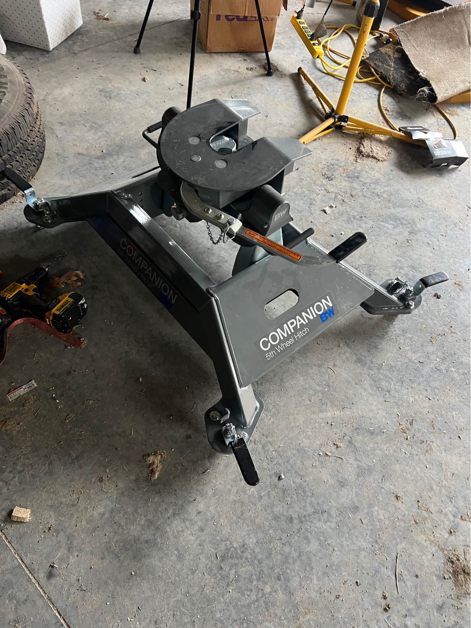 Ram 5th Wheel Companion Hitch ( Puck System) Machine Bluebook