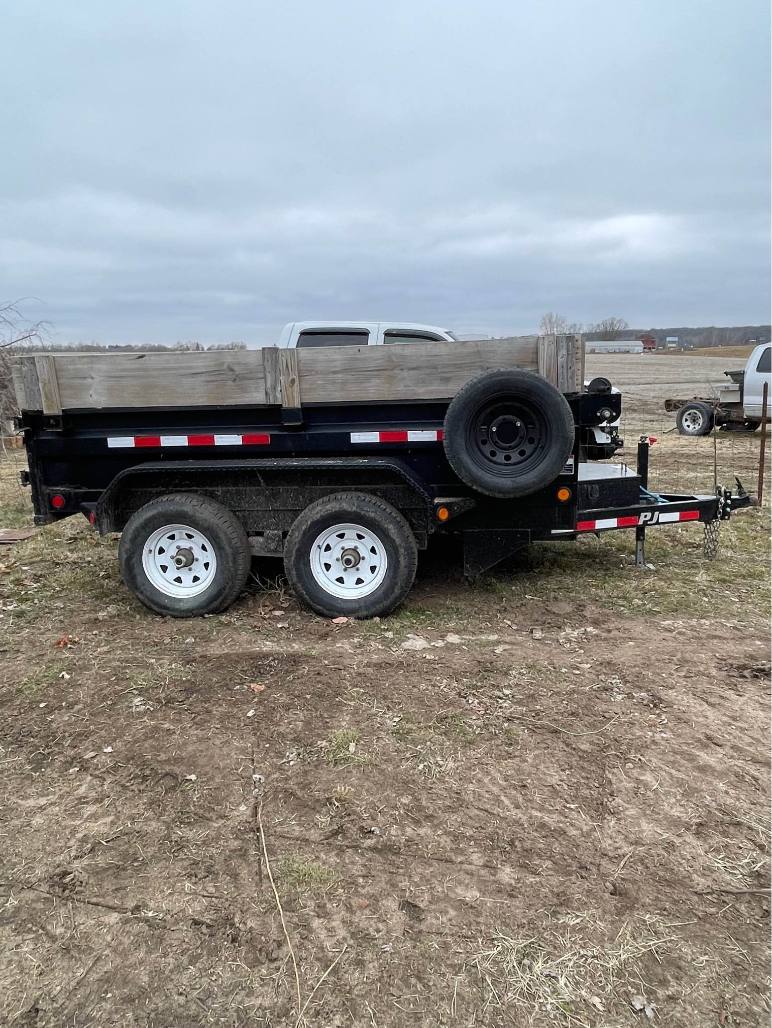 2015 PJ Dump Trailer — Machine Bluebook