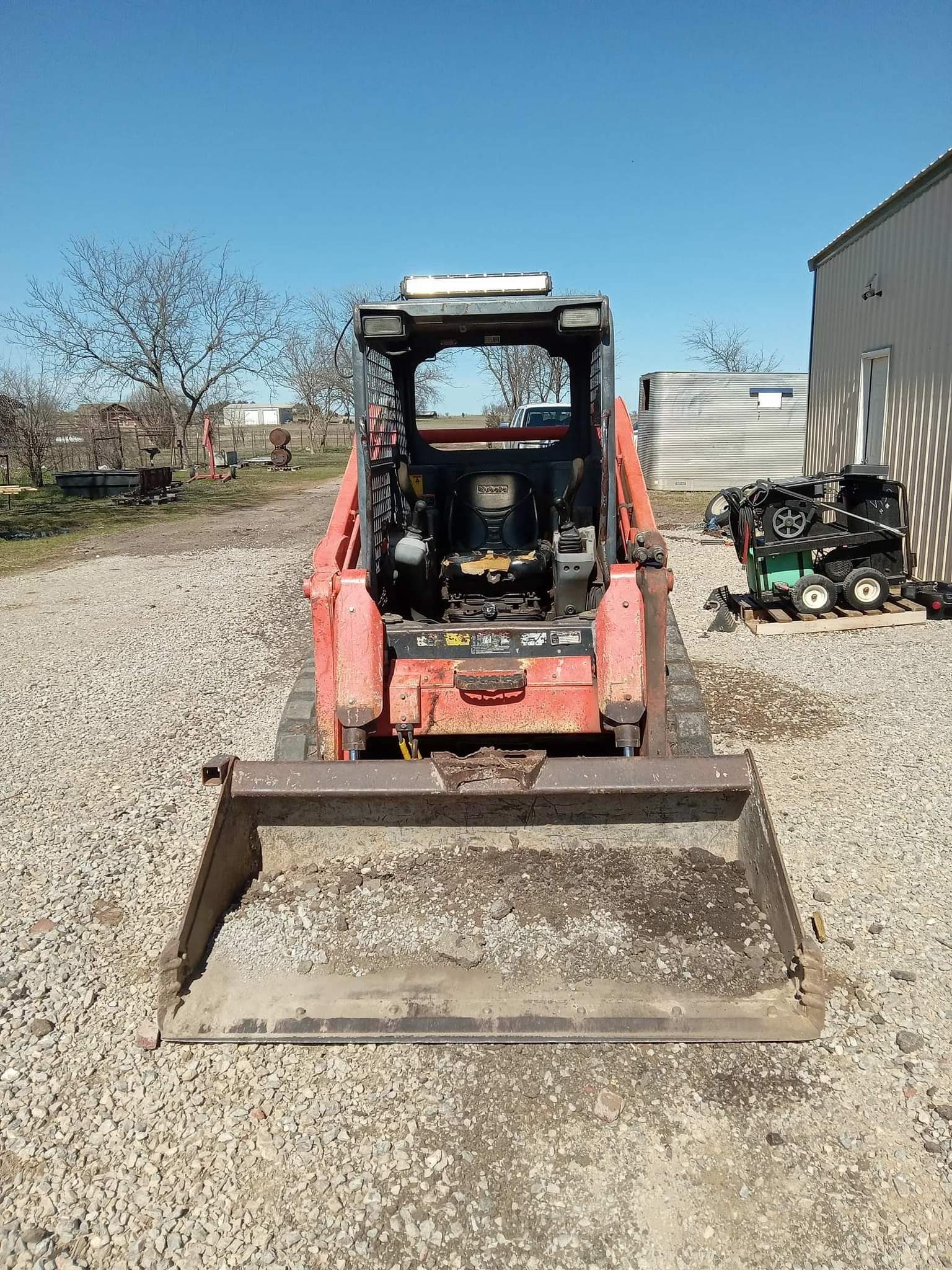 2013 kubota svl752 skidsteer with 4200hrs. Wide track. High flow. Good