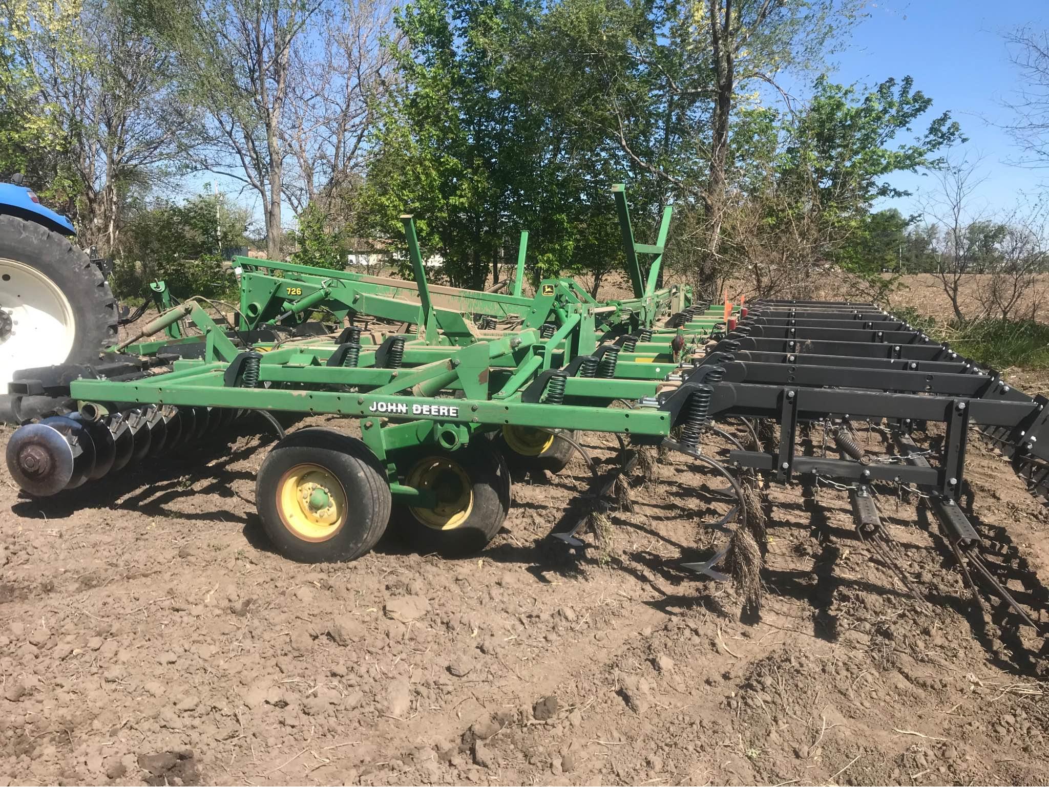 2001 27’ mulch finisher knock off sweeps remlinger harrow attachment