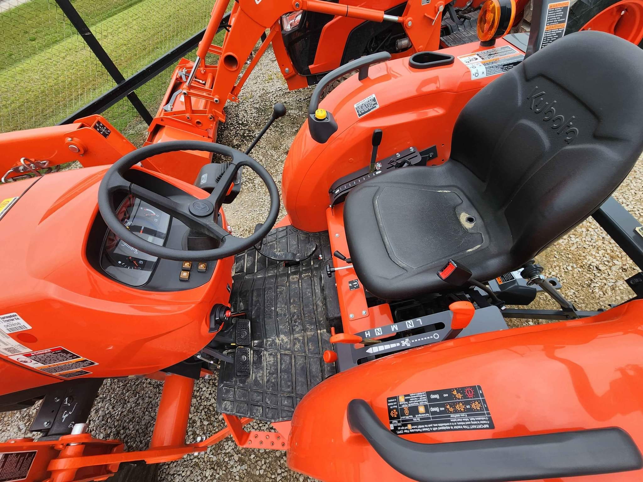 New kubota mx5400hst tractor with loader Pto hp,46.5 Lift capacity